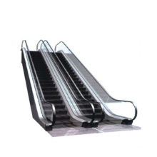 Escalateur commercial de Walker en mouvement